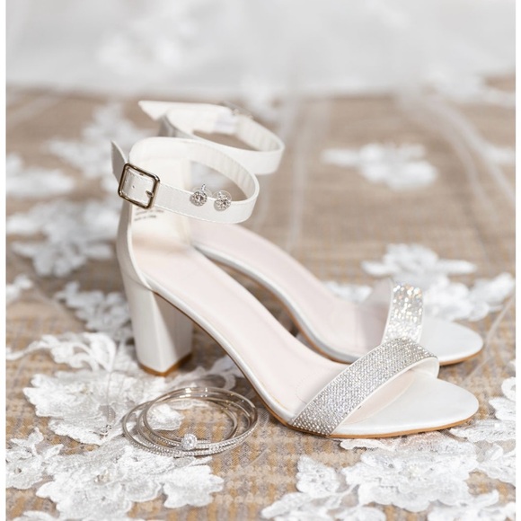 DAVIDS BRIDAL 3” WEDDING HEELS - Picture 1 of 7